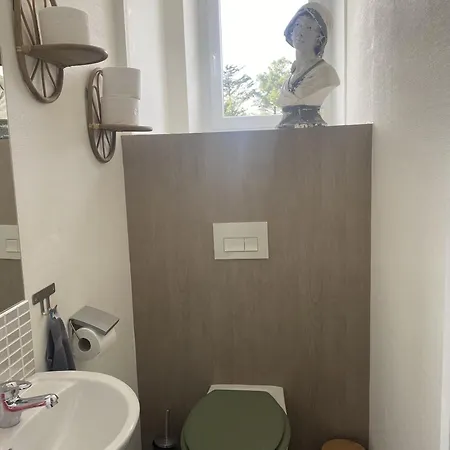 Des Pins ז'ולוביל-לה-פאן