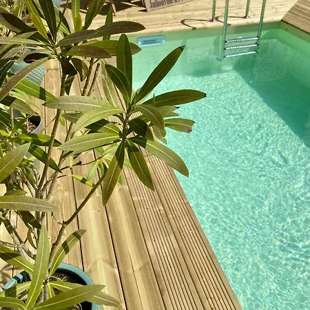 Des Pins
