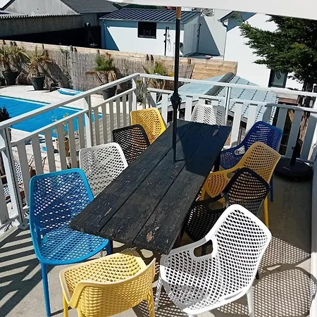 Villa Des Pins *
