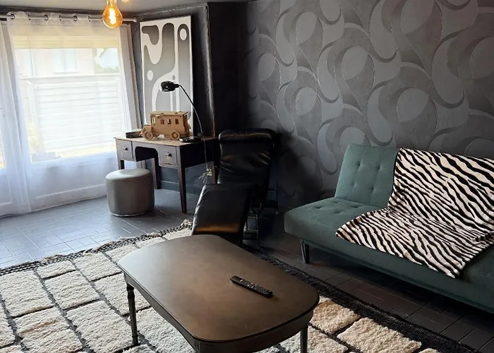 Des Pins * Jullouville-les-Pins